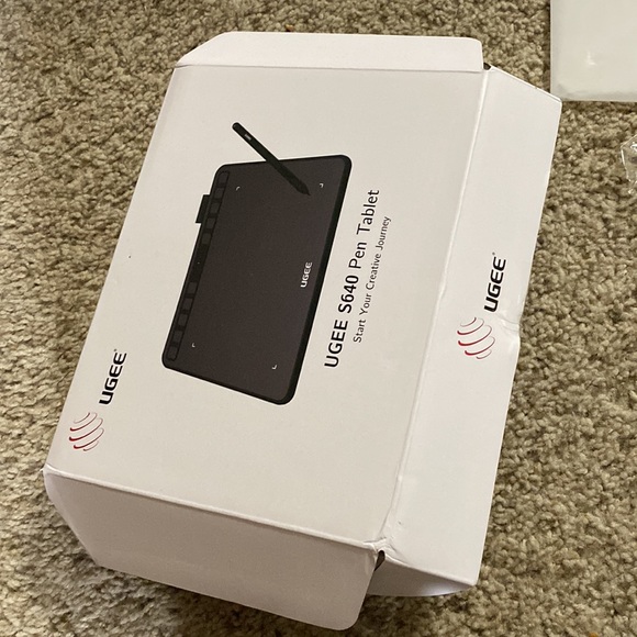 Red Ugee Drawing Tablet MISSING USB-C CABLE perfect for beginners used once - Picture 5 of 5